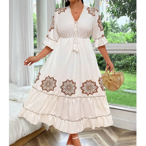 Plus Floral Print 1/2 Sleeve Ruffle Hem Maxi Dress - Picture 1 of 3